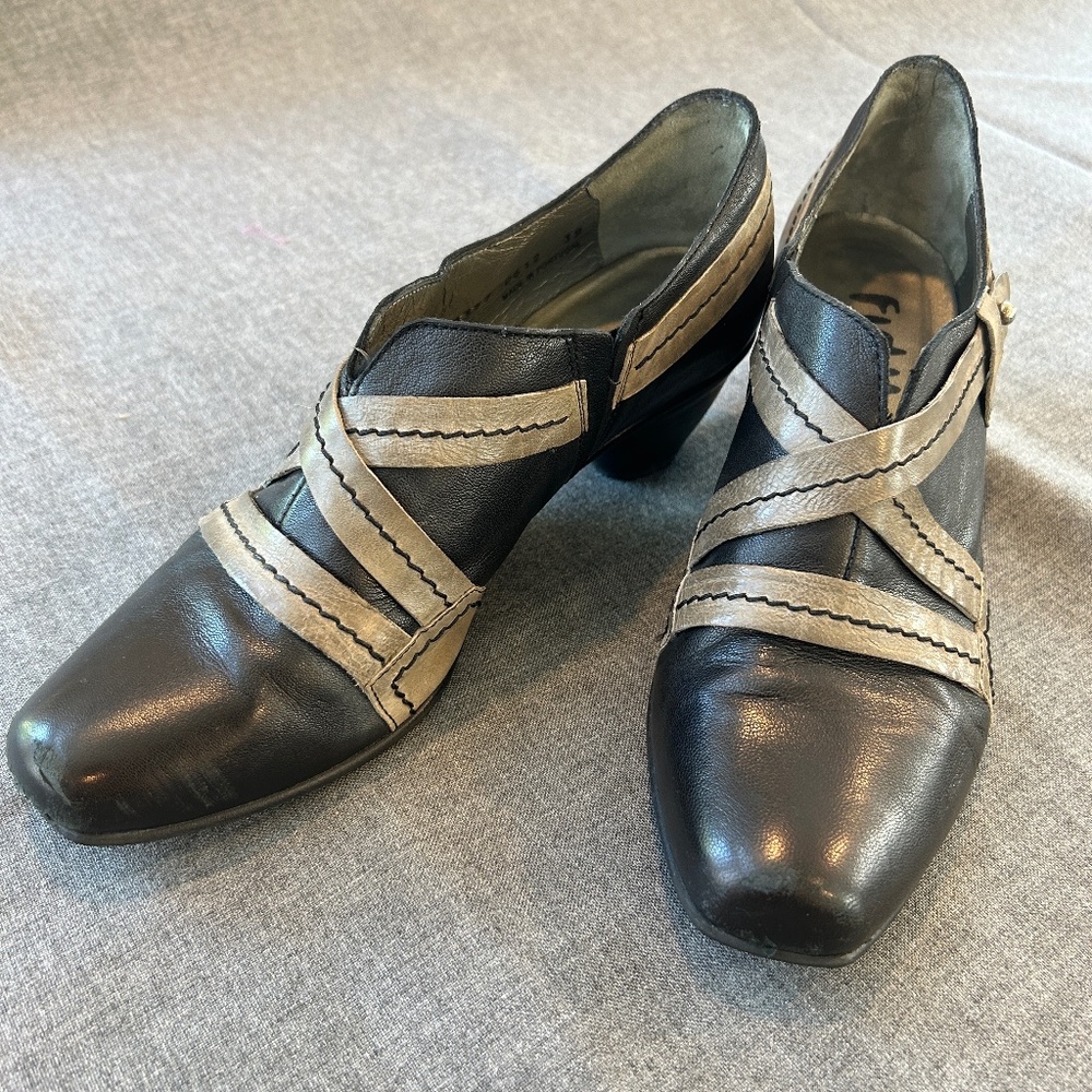 Fidji Super Strappy Shoe - Size 39